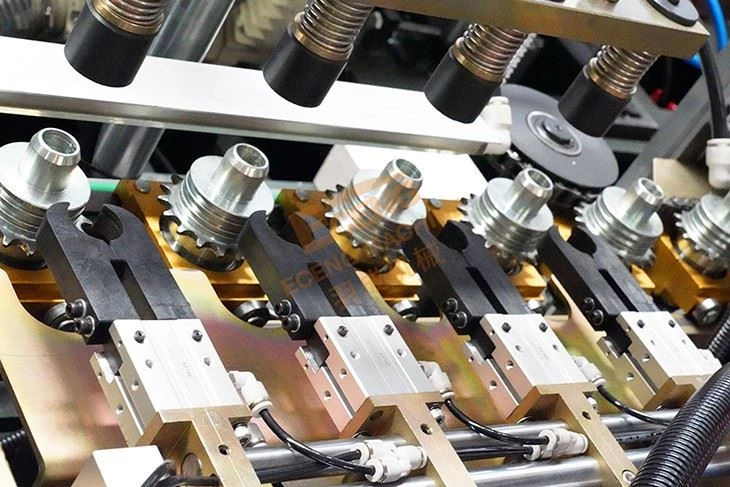 PET Stretch Blow Moulding Machines For 100ML 500ML PET Bottles