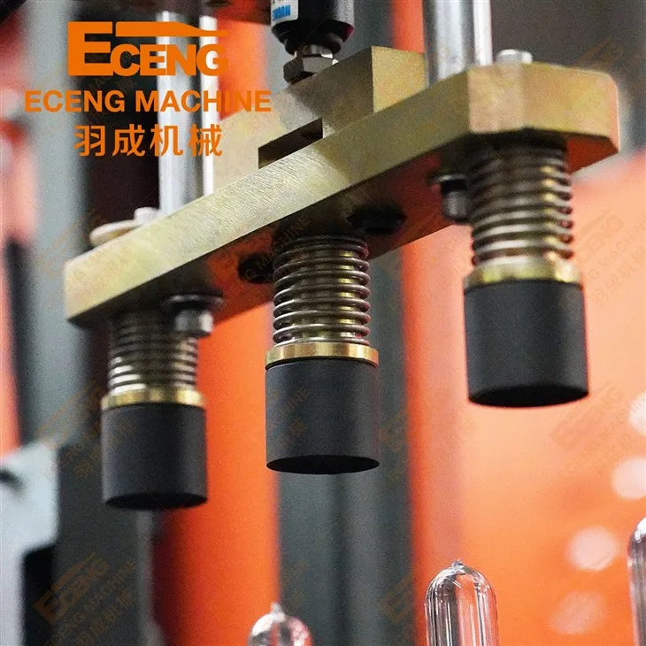 3 Cavities 2L European Technology Pet Blowing Machine Q4500